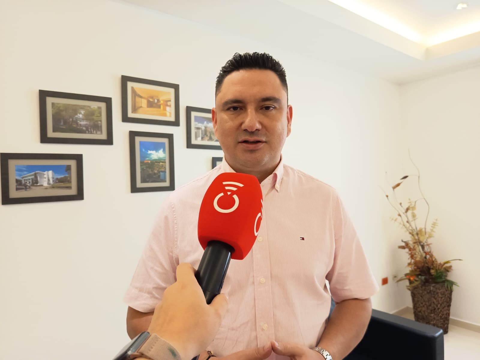 “Pedimos que se respete la vida”: gobernador de Arauca al ELN por funcionarios secuestrados. Foto: Laura Basto - Caracol Radio.