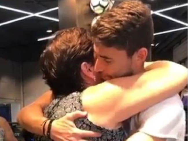 La emotiva reacción de la madre de Jorginho al ver su camiseta del Chelsea