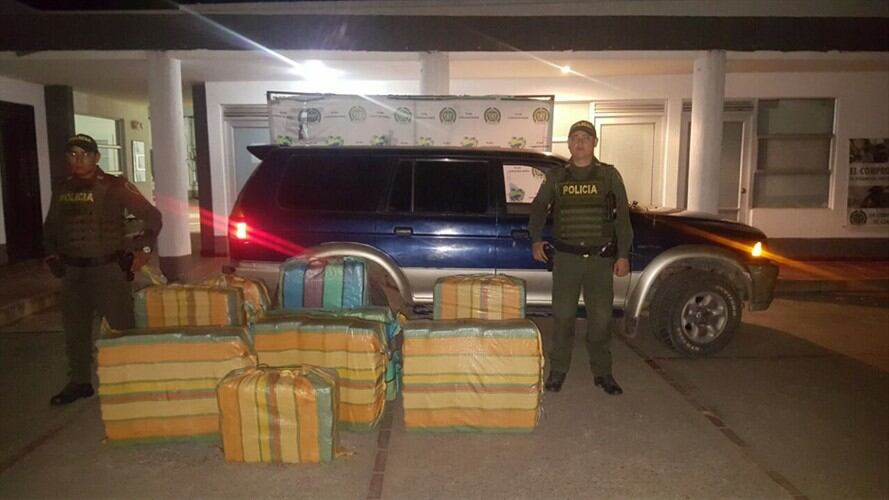 El automotor en el que viajaban estas personas había sido reportado como hurtado en Palmira. Foto: Policía