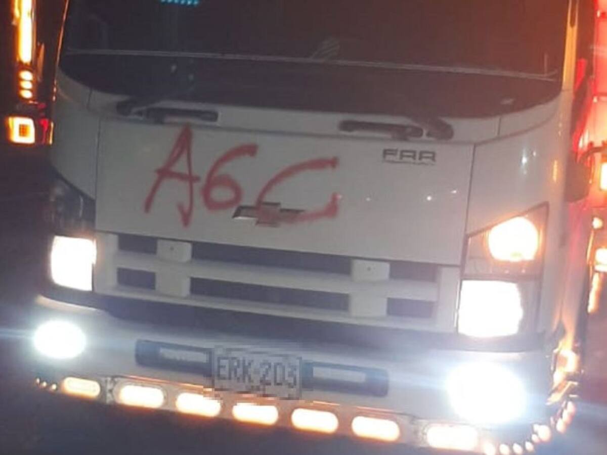 Clan del Golfo rayó más de 50 camiones en la autopista Medellín-Bogotá
