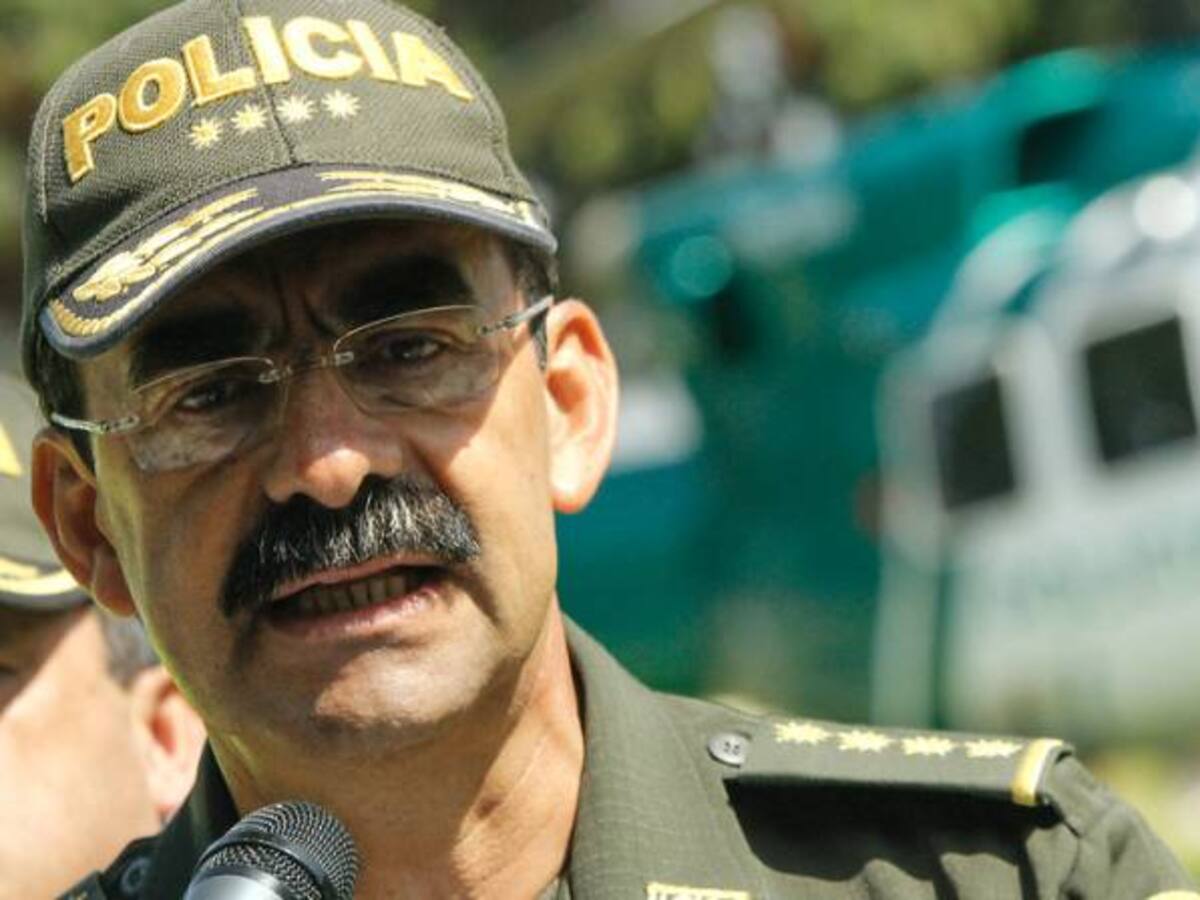 General (r) Palomino perdió batalla jurídica por publicación del libro 'la Comunidad del Anillo'