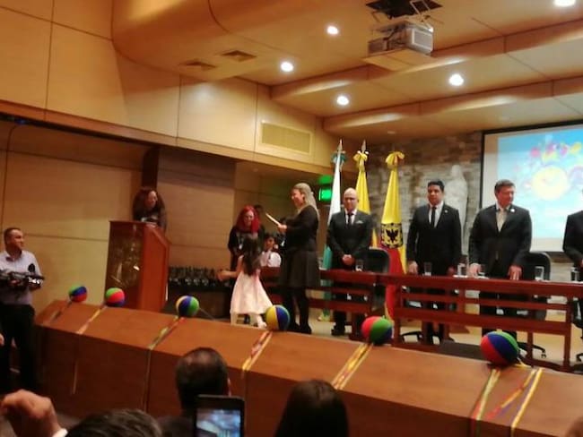 Alcaldesa de Arjona recibió reconocimiento como una de “las más pilas del país”