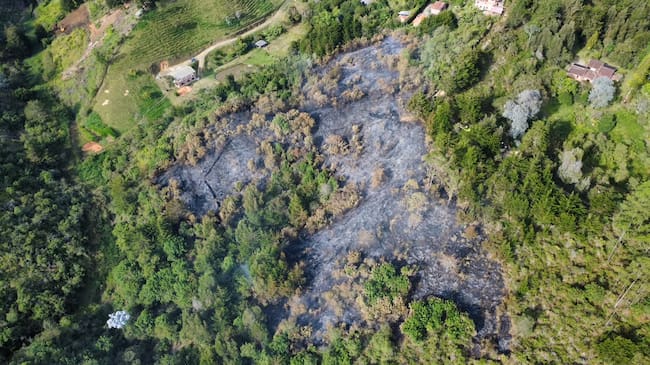 Incendio en Rionegro, Antioquia- foto bomberos