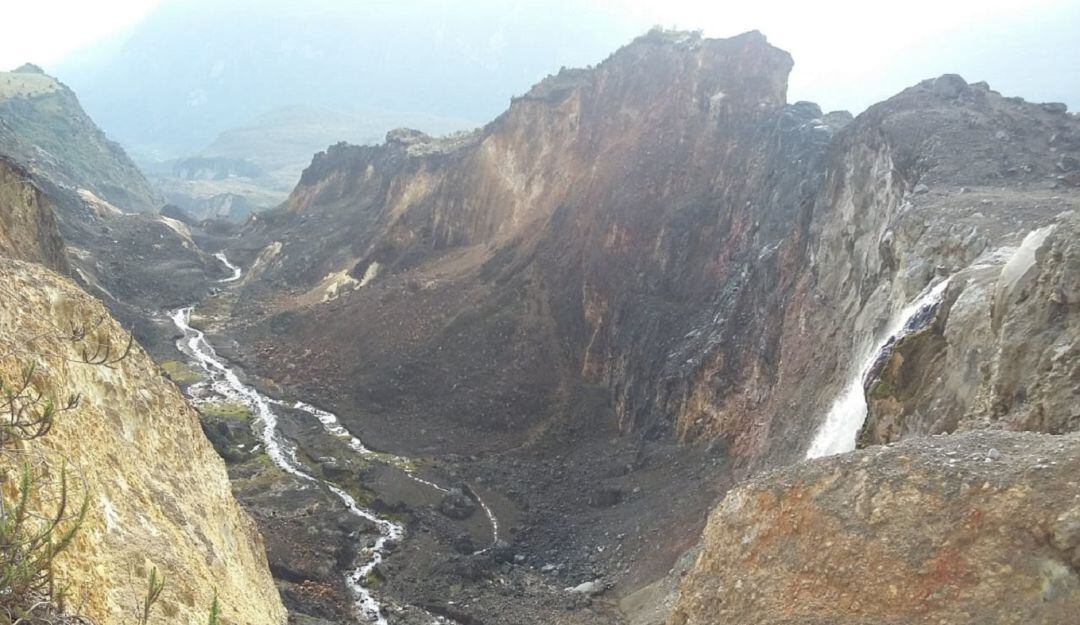 Sitio por donde bajó la avalancha en 1985