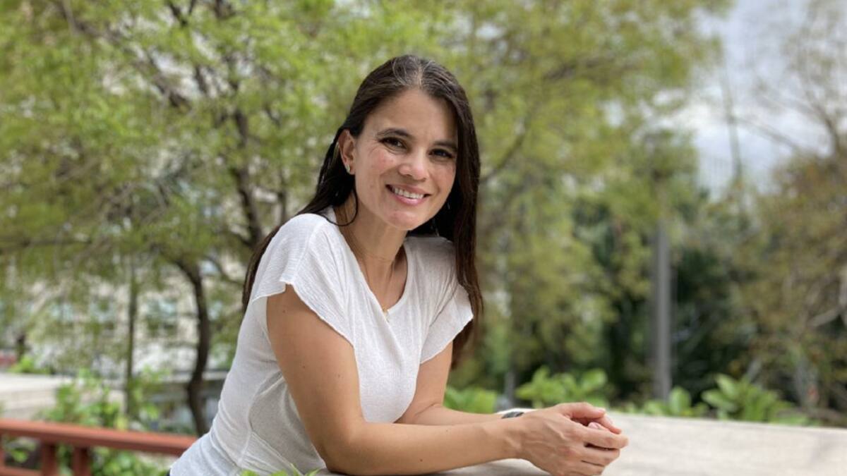 Escritora Alexandra Castrillón finalista de los Premios Isabel Allende