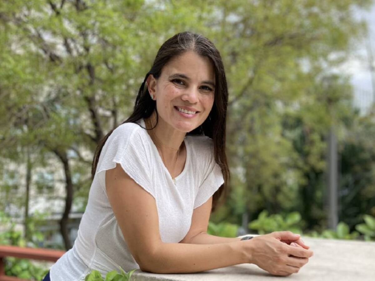 Escritora Alexandra Castrillón finalista de los Premios Isabel Allende