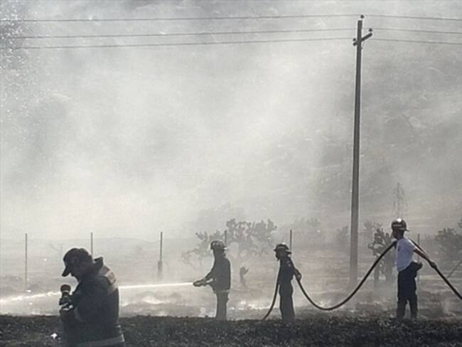 &#8203;Fuerte incendio ataca sabana de Bogotá