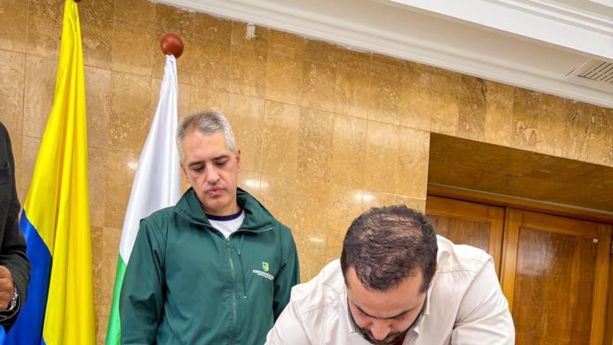 Anuncian más de $100 mil millones para proyectos viales que conectarían a Córdoba con Antioquia