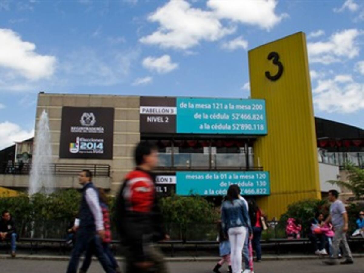 Colapsa tráfico en los alrededores de Corferias