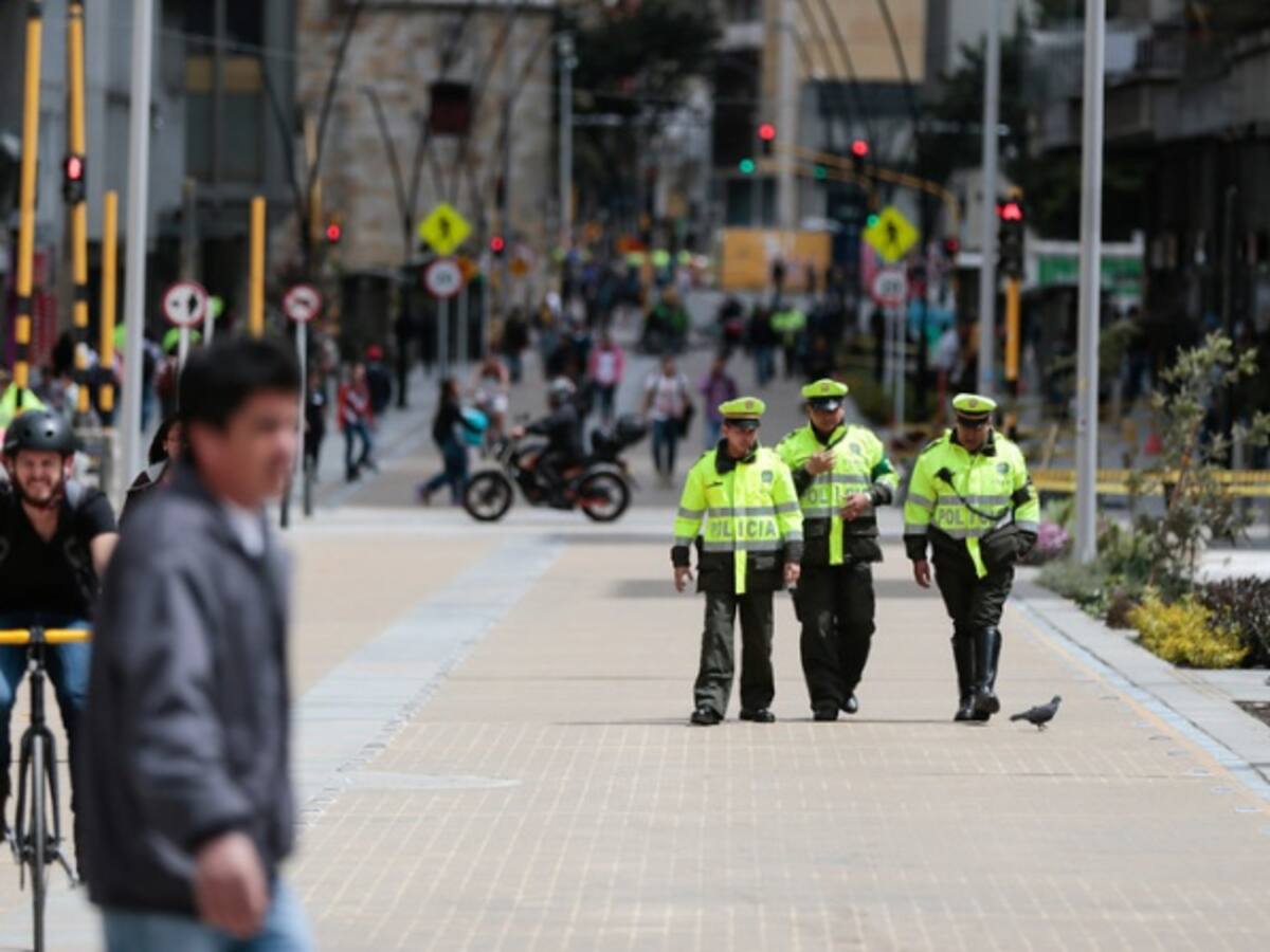 Piden autorizar que policías apaguen la música del vecino ruidoso