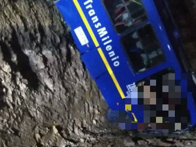 Un bus del SITP se fue a un abismo dejando dos personas fallecidas