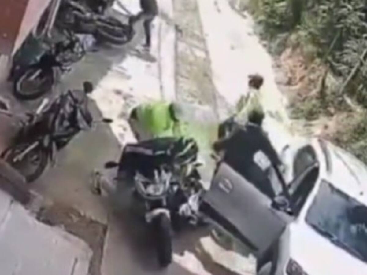 Atentado sicarial en Bucaramanga: delincuentes al parecer usaron uniformes de la policía