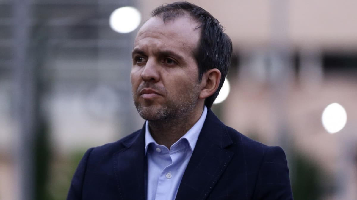 "Si nada extra ocurre el fútbol regresaría en unos tres meses": E. Lucena