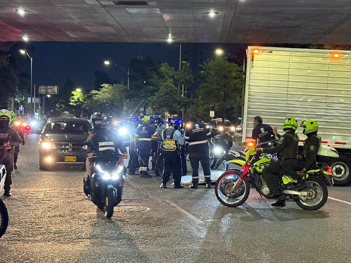 Medellín: Más de 500 vehículos inmovilizados y 800 comparendos dejan operativos de Halloween