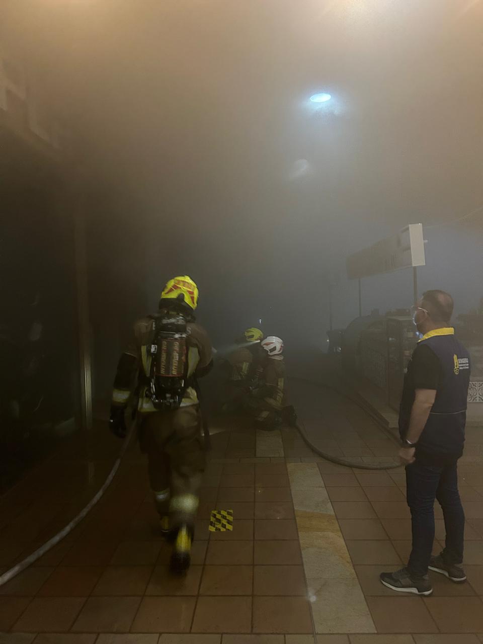 Emergencia por conato de incendio presentado en el Centro Comercial Unicentro Cúcuta. / Foto: Alcaldía Cúcuta.