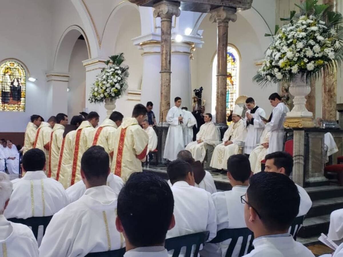 Iglesia ordenó dos sacerdotes