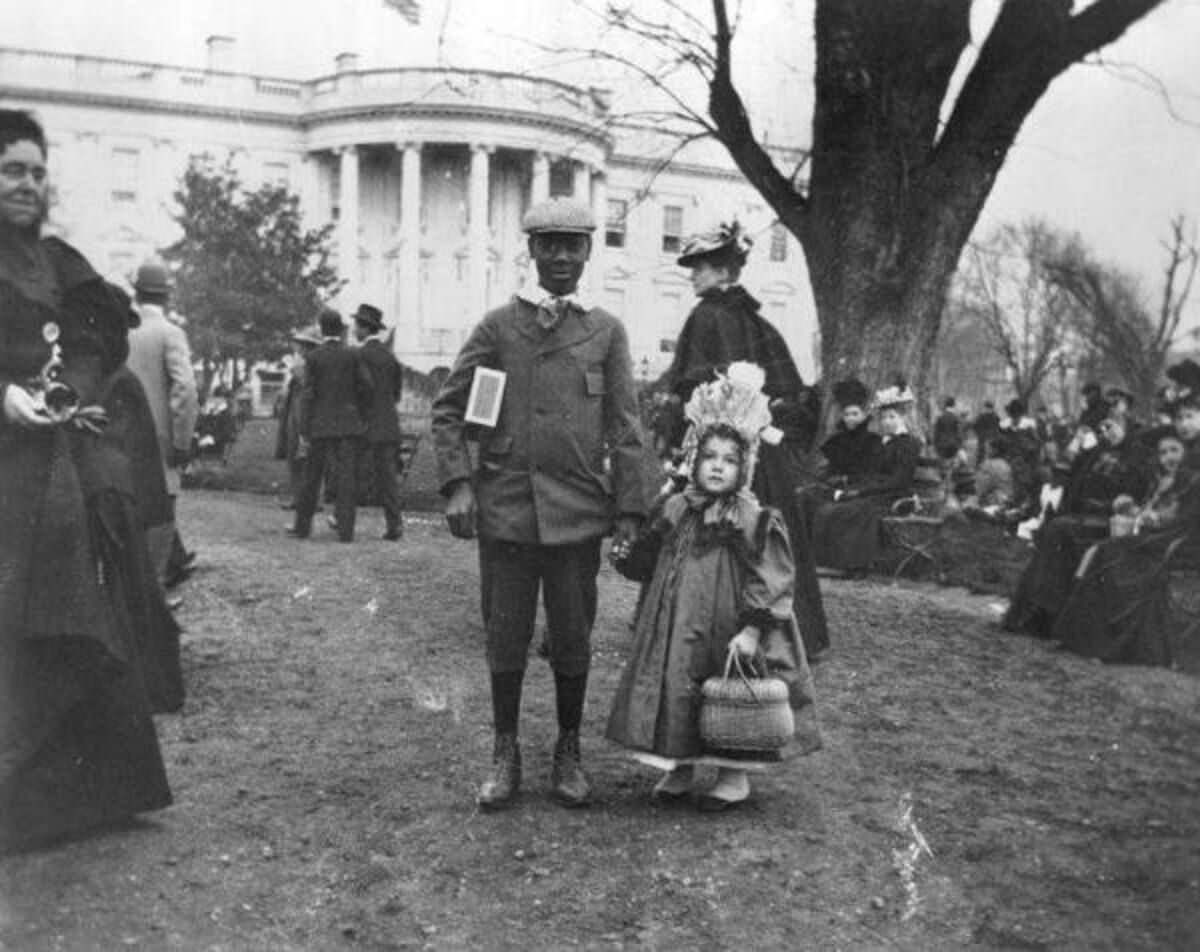 Familias estadounidenses en la Casa Blanca de día de Pascua. 1911.