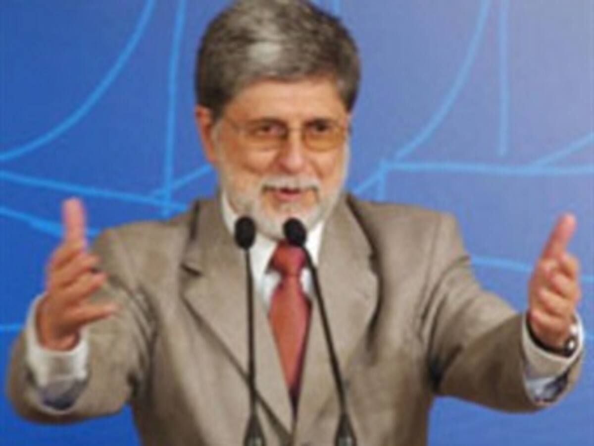 Canciller de Brasil dice que golpistas se niegan al diálogo y a una solución pacífica