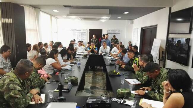 Autoridades civiles, militares, policiales y Alcaldes fronterizos participaron del encuentro.