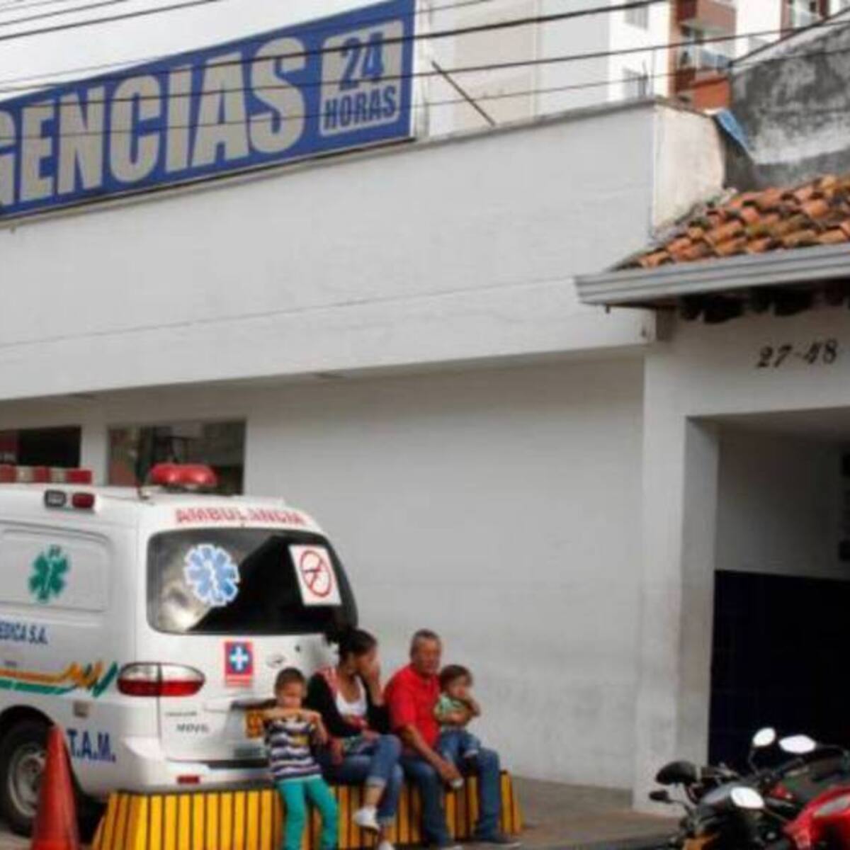 Hombre se desvaneció y murió en la Clínica La Merced