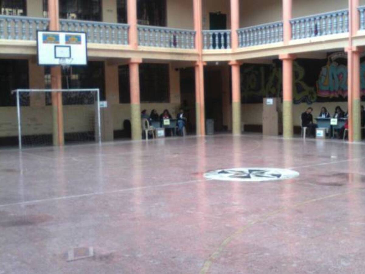 Con poca participación en las urnas y en total tranquilidad avanzan las votaciones del plebiscito
