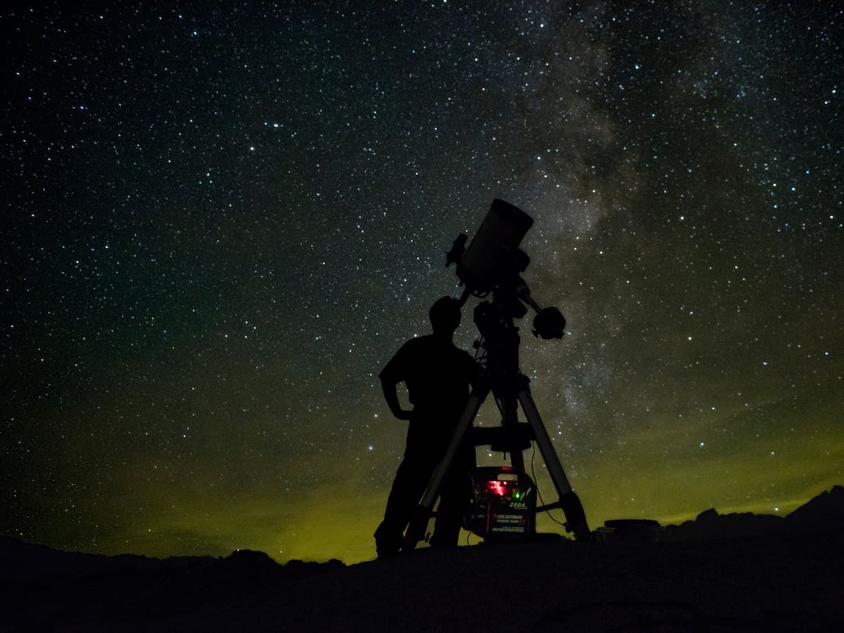 ¿Qué hay que estudiar para trabajar en una agencia espacial? Posibles cargos y salarios