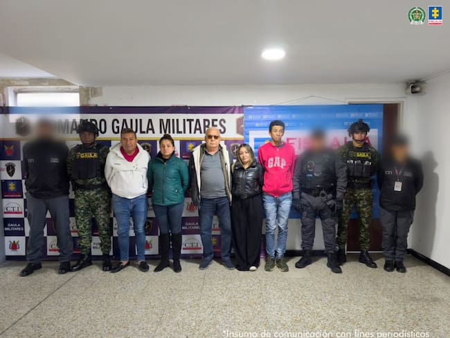 Red ilegal que mediante la venta de facturas falsas simuló operaciones por más de 843.000 millones de pesos.