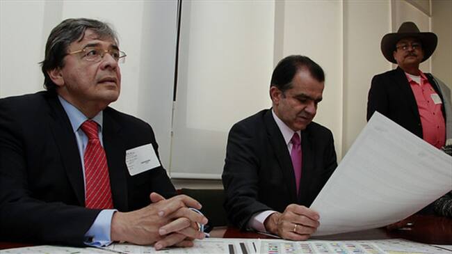 Carlos Holmes Trujillo. Óscar Iván Zuluaga. Foto: Colprensa. Foto: Colprensa