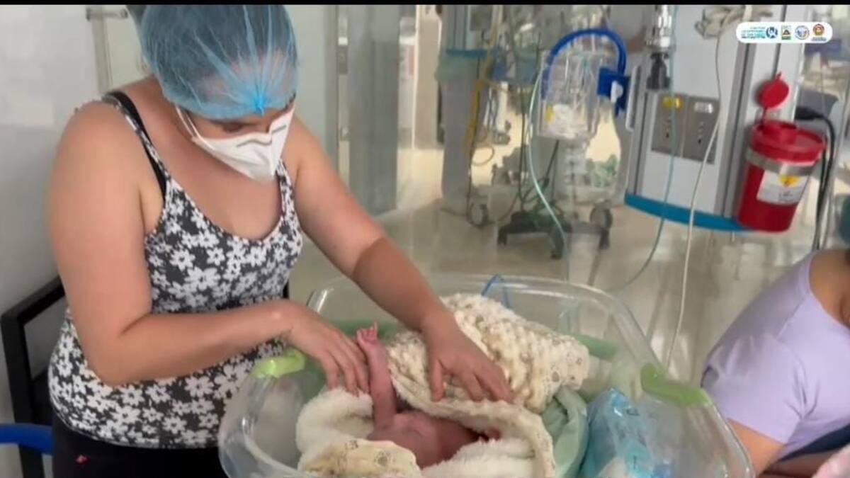 “Bebé milagro”: Hospital de Santander salvó a un prematuro extremo con 4 transfusiones de sangre