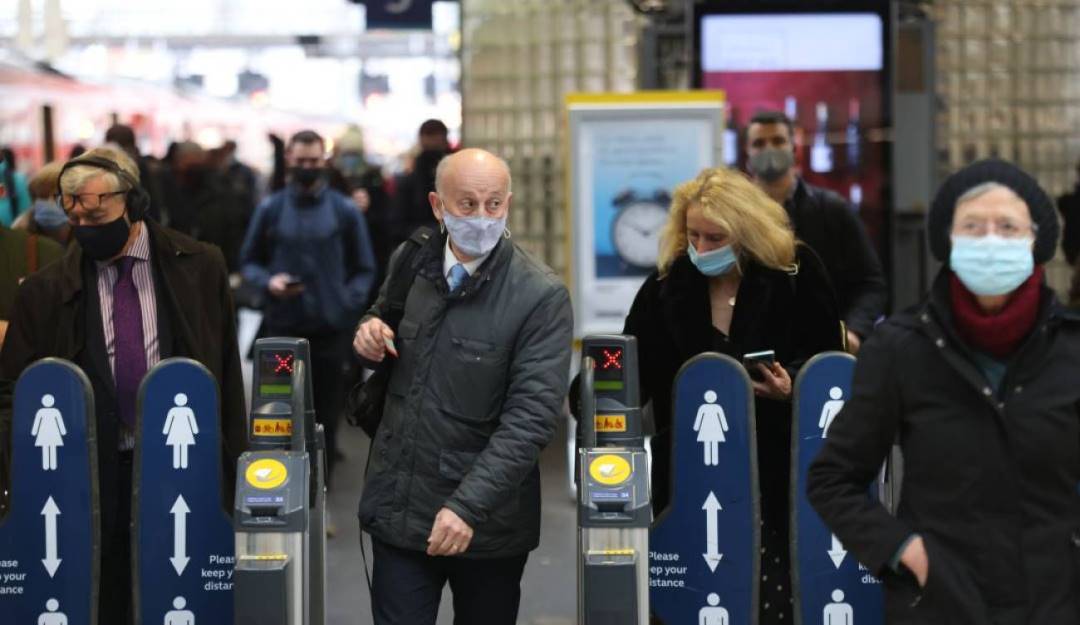 Viajeros en Reino Unido.   Foto: Getty