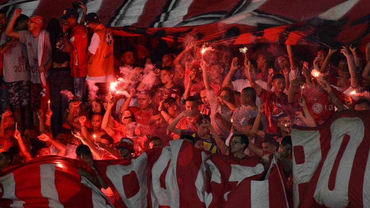 Cali y Palmira prohíben ingreso de banderas o trapos a los estadios en partidos de fútbol