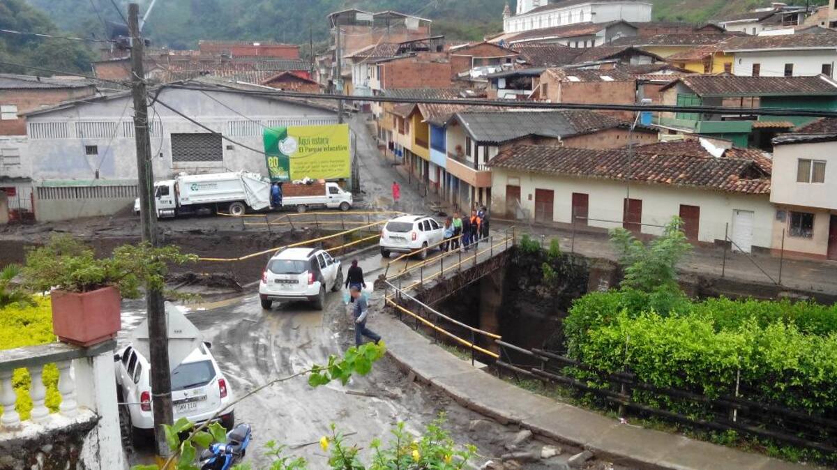 Caracol Radio está en el municipio antioqueño, donde una avalancha acabó con la vida de cerca de 63 personas y dejó damnificadas a 333.