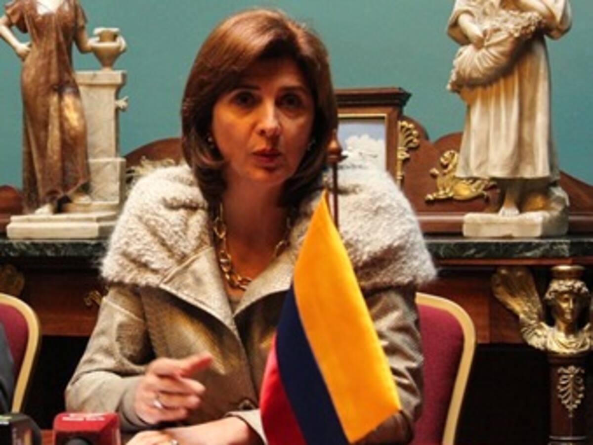 Relaciones con Venezuela están frías: canciller Holguín