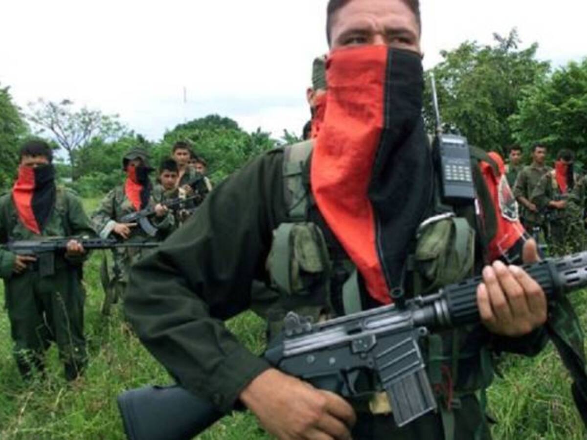 La canciller reitera que Ecuador acompañará proceso de paz "hasta el final"