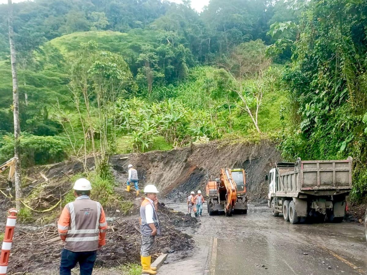 Habilitan paso peatonal en la Transversal del Sisga