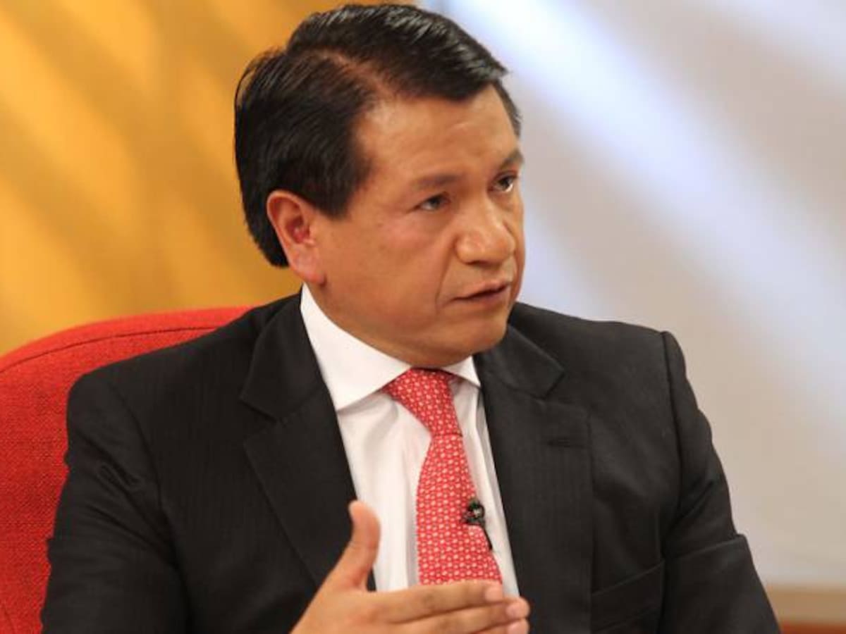 Colegio de defensores públicos pide renuncia de Otálora