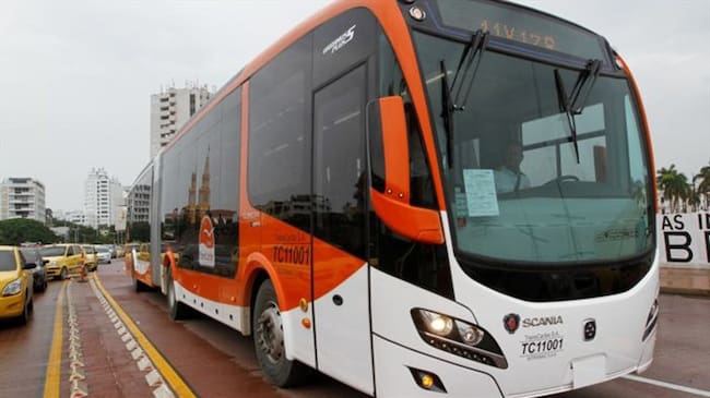 Denuncian que en Transcaribe se firmó contrato al esposo de la asesora externa del gerente. Foto: Prensa Transcaribe