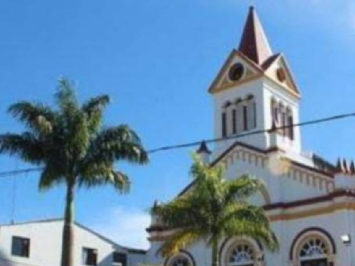 Hasta 3 adultos salen en Marquetalia para acompañar a un solo niño