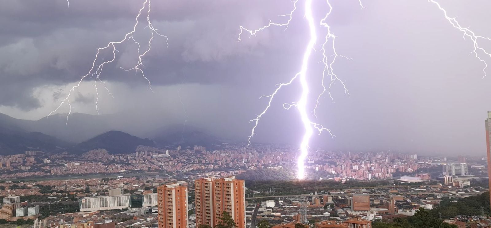 Lluvias en Medellín. Cortesía: Alcaldía de Medellín