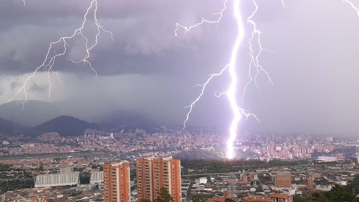 Piden estar alerta en Medellín por las fuertes lluvias de las últimas horas