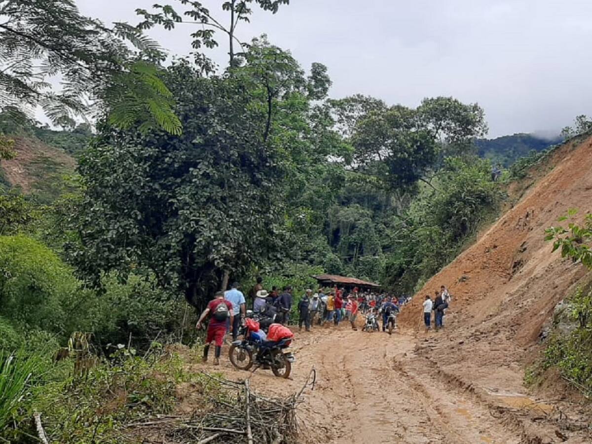 Taponada vía Villahermosa – Casabianca en el Tolima