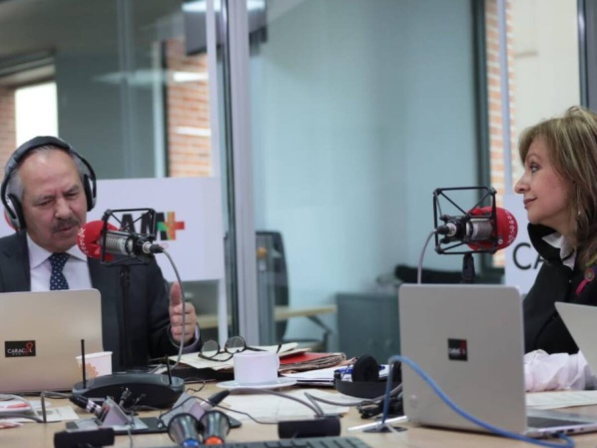 No queremos vestir más a nuestros hijos para la guerra: Ángela Robledo