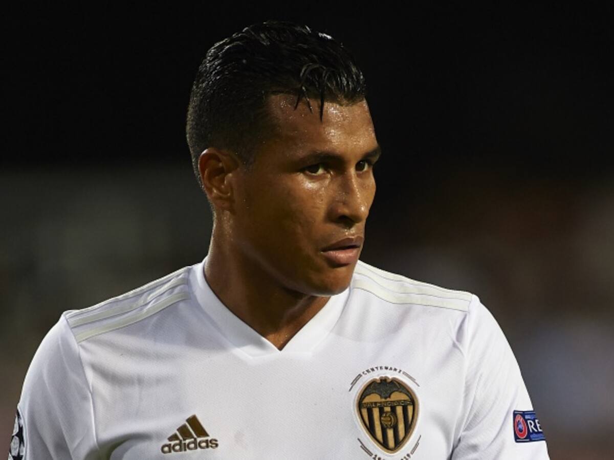 Valencia logra remontar, con Jeison Murillo, al Ebro de segunda división