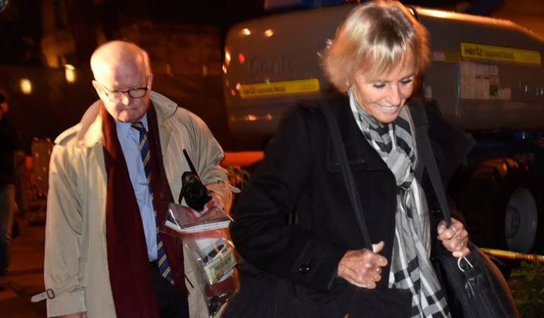 Los abogados Rebekah J. Poston (d) y John Reilly (i) dejan la Corte Federal de Estados Unidos hoy, jueves 12 de noviembre de 2015, después de la audiencia de Efraín Antonio Campo Flores ahijado y Francisco Flores de Freitas sobrino del mandatario venezolano Nicolás Maduro.