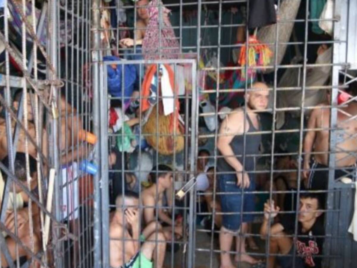 Exclusivo: Las fotos del cruel hacinamiento en estaciones de Policía