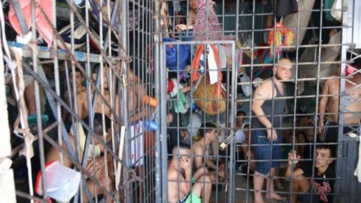 Exclusivo: Las fotos del cruel hacinamiento en estaciones de policía