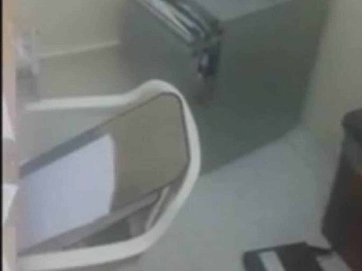 Vándalos destrozan centro de salud en Cartagena durante las Velitas