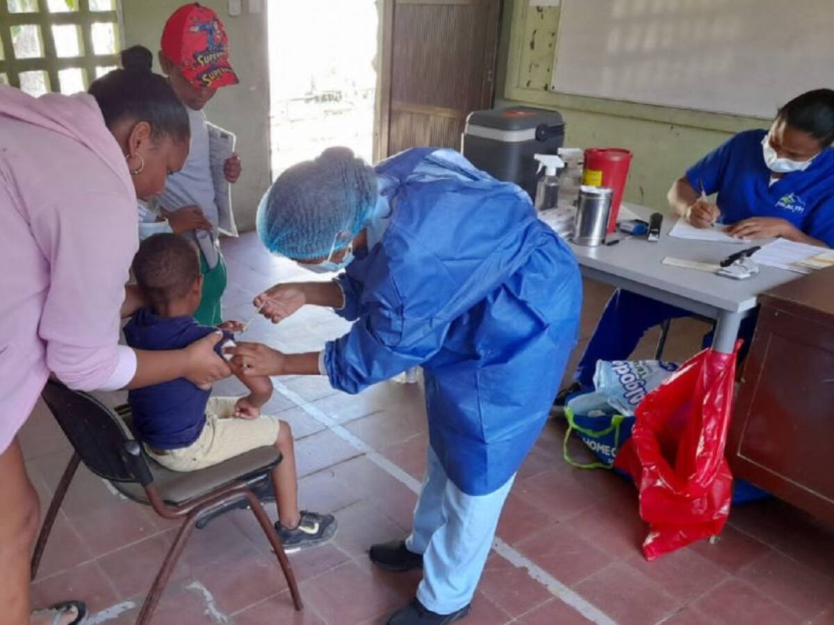 296 personas fueron vacunadas contra el covid-19 en Henequén