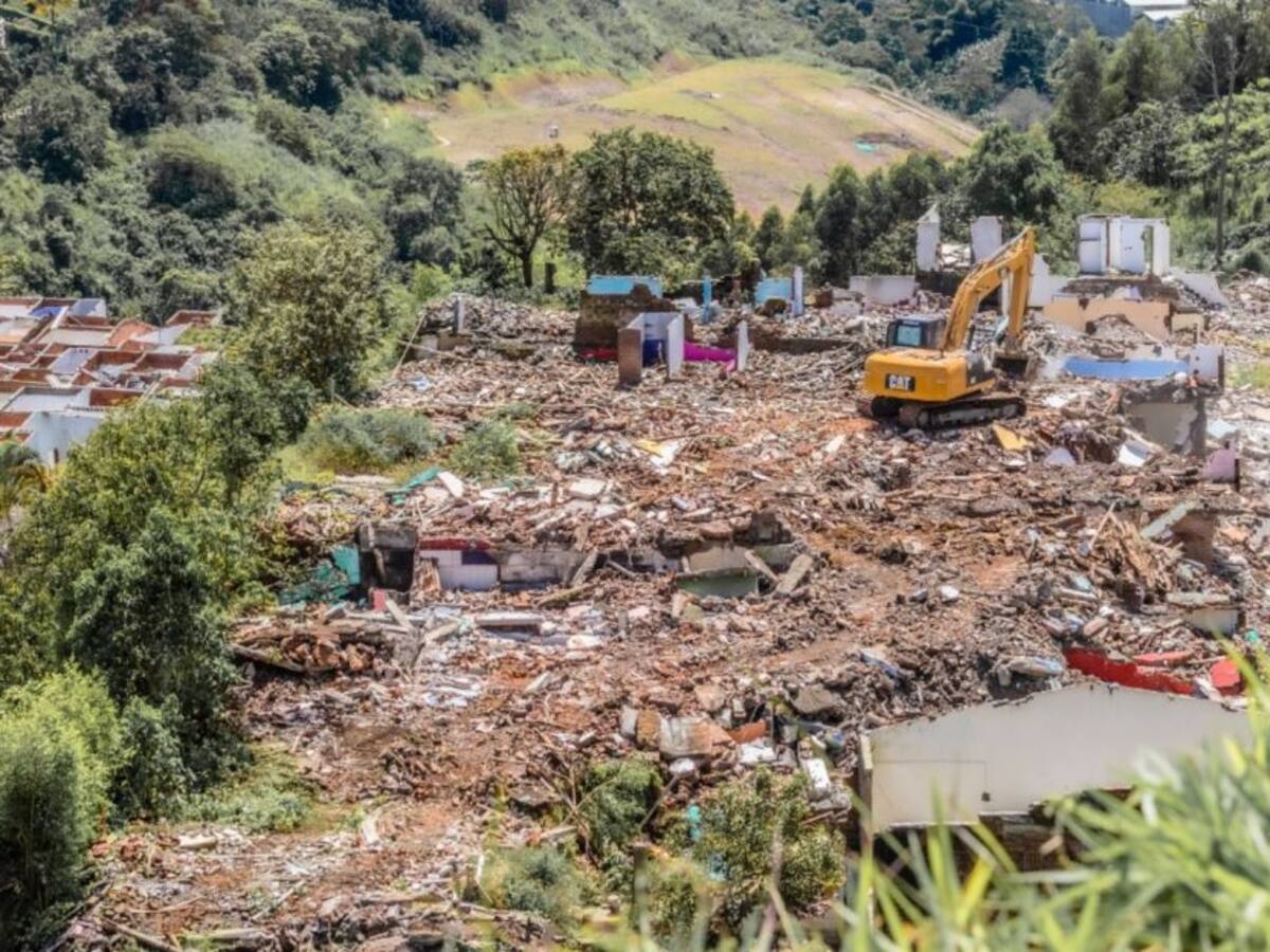 Avanzan obras de mitigación del riesgo en el Portal de la Villa de Pereira