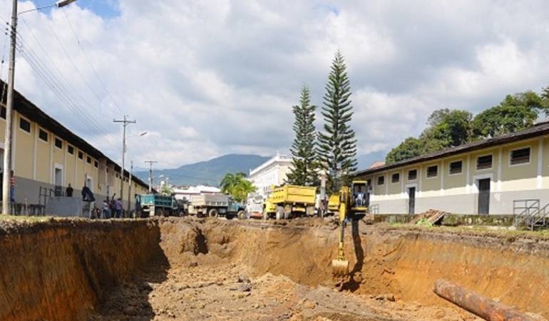 Las obras de la estación del ferrocarril en Armenia, están suspendidas desde el 12 de Febrero y es incierta la reanudación de las mismas.